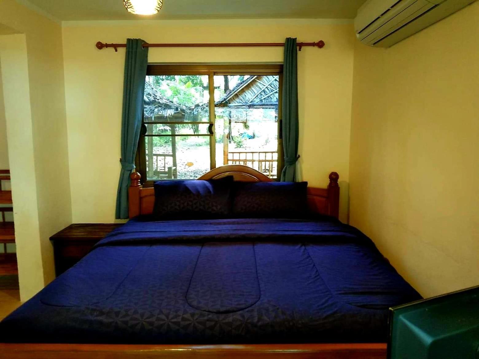 Sabai Sabai Beach Bungalows Koh Phayam Rum bild